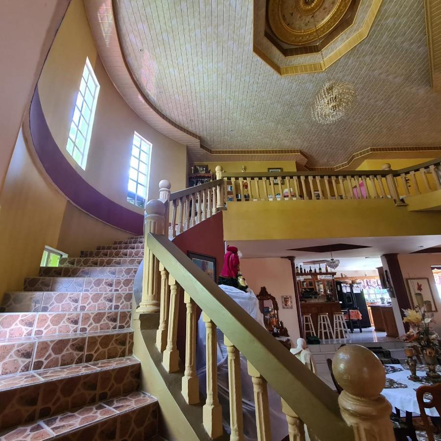 Mountain Palace Saint Joseph エクステリア 写真
